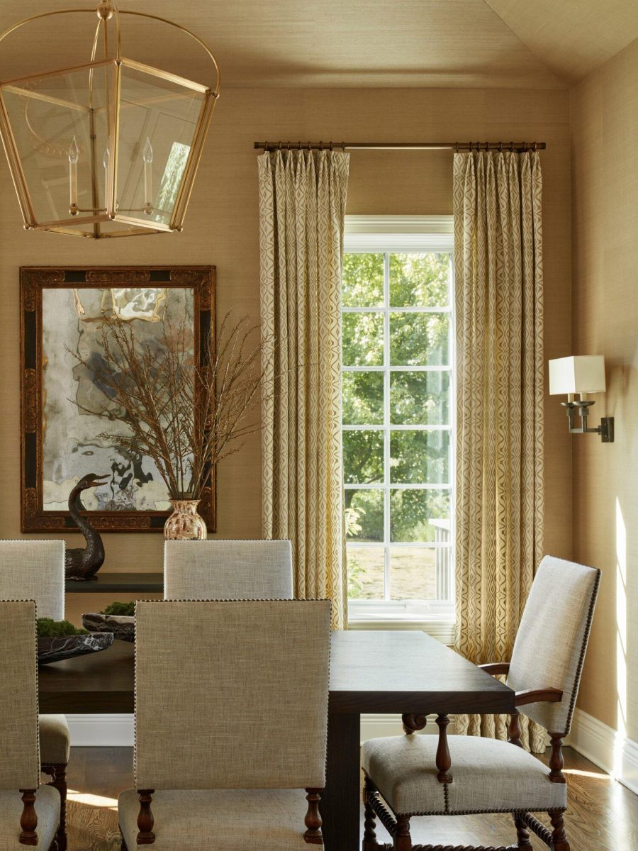 Elegant Dining Room in Chicago