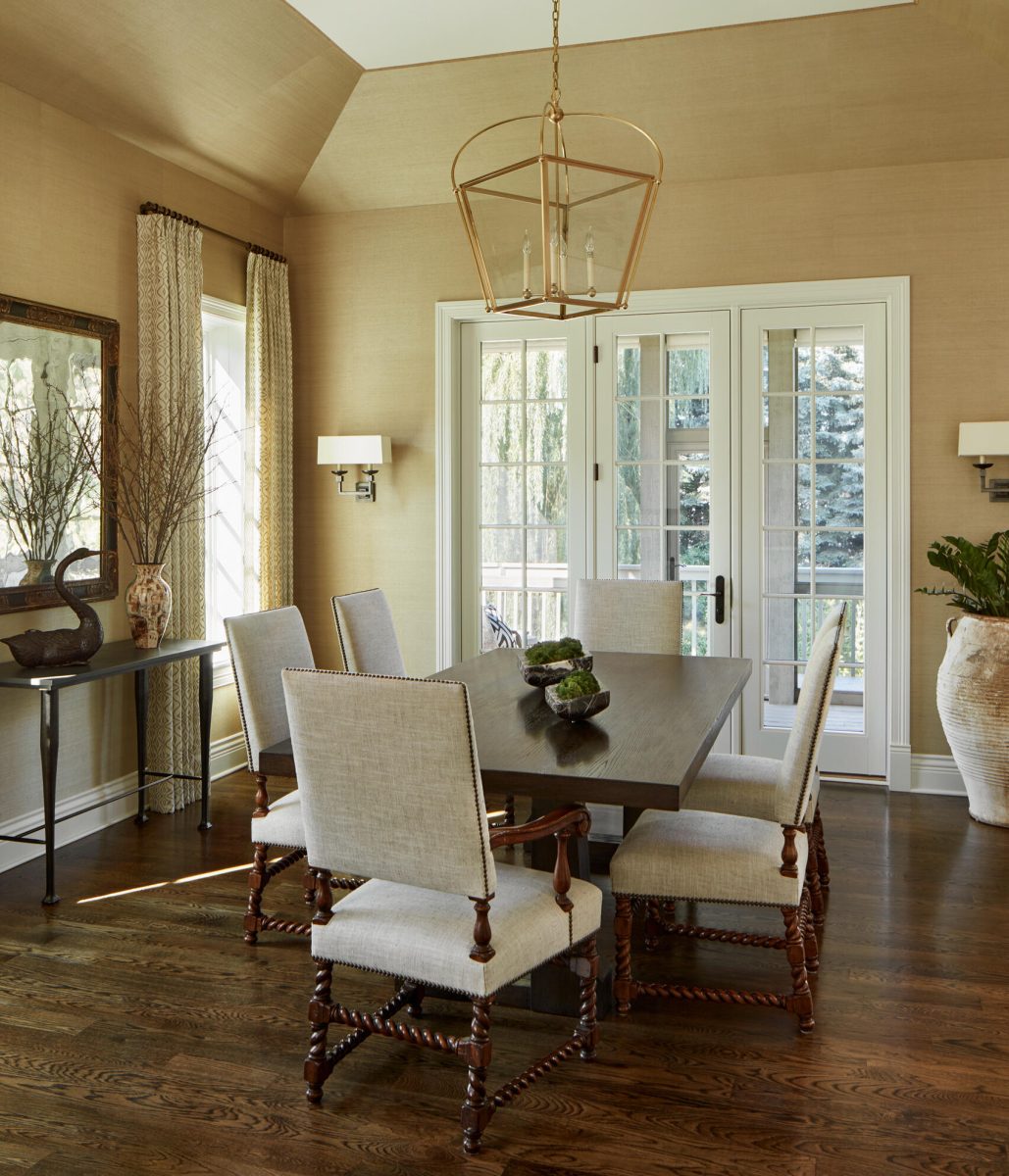 Bright Dining Room with Natural Light