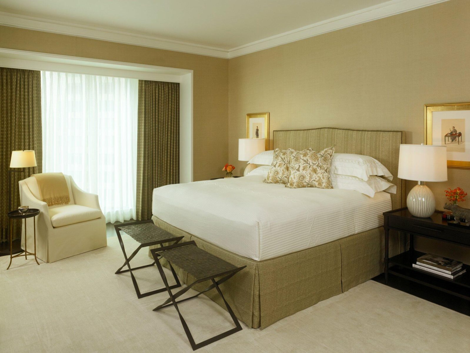 Neutral Bedroom Design in Chicago