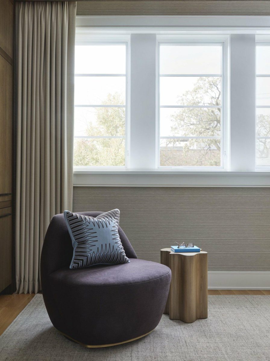 Bedroom Decor Accent Chair and Table